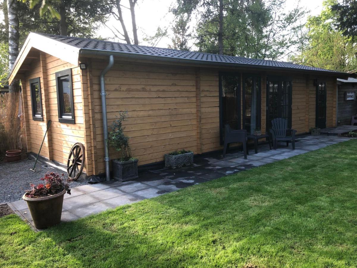 Kom tot rust op de Veluwe in nieuwe unieke blokhut Villa Putten Buitenkant foto